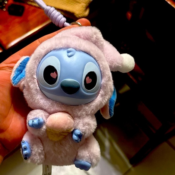 Stitch - Picture 4 of 7